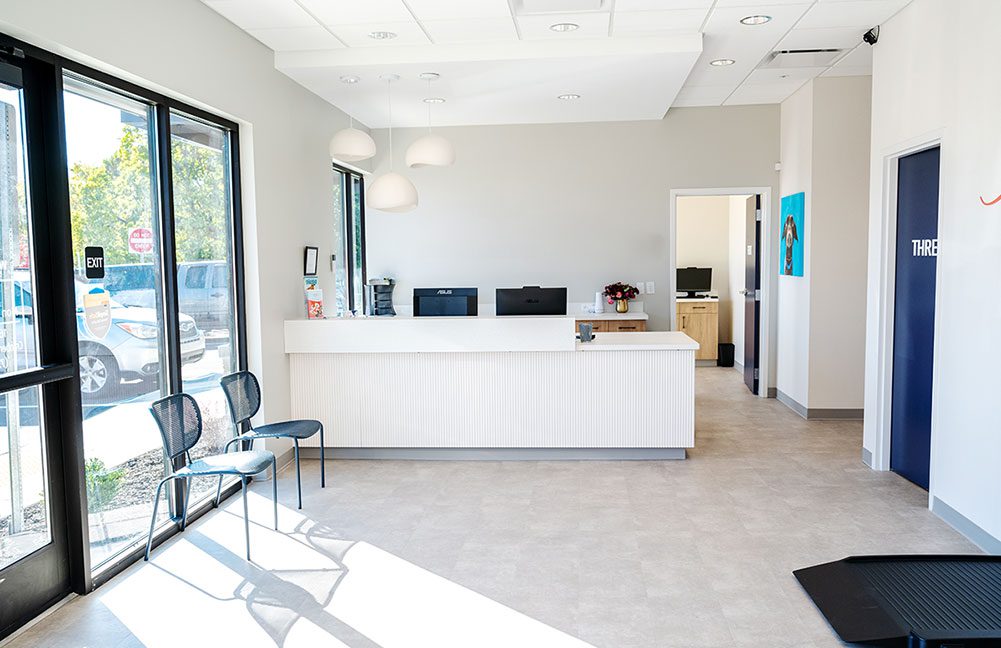 Animal Hospital Of Valencia front desk