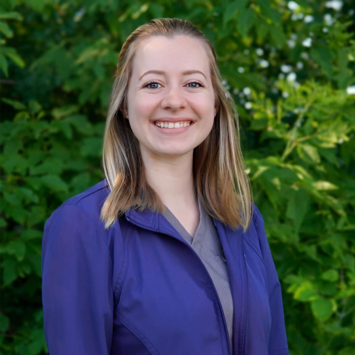 Dr Abbi Kisthart Dr Abbi Kisthart