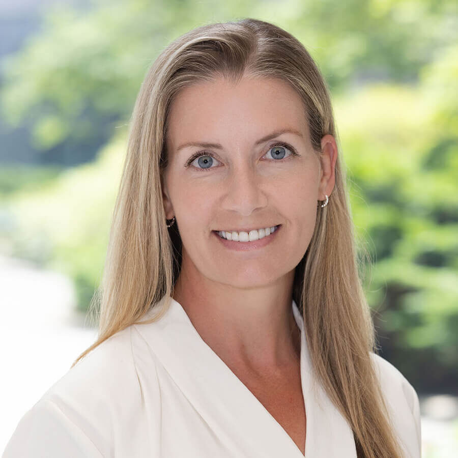 Kari Headshot Kari Holloway Headshot